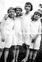 Jean, Lois and two Cousins